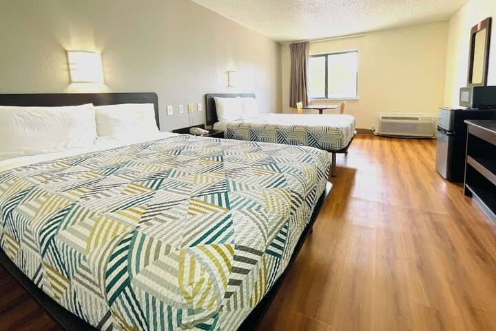 Room 12 of 32
